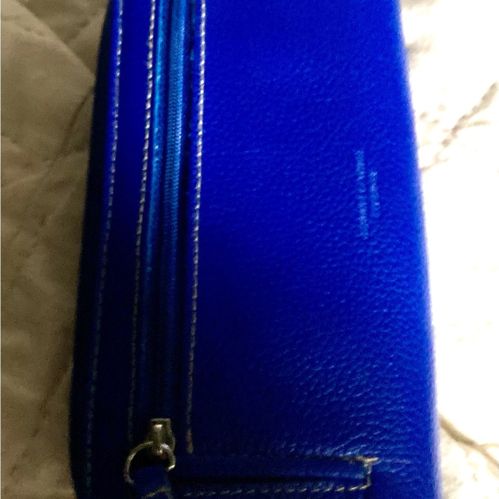 Blue Buxton - Picture 4 of 6